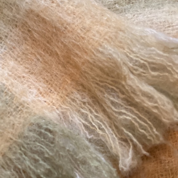 St.Albans Pure Mohair Throw - Picture 5 of 5
